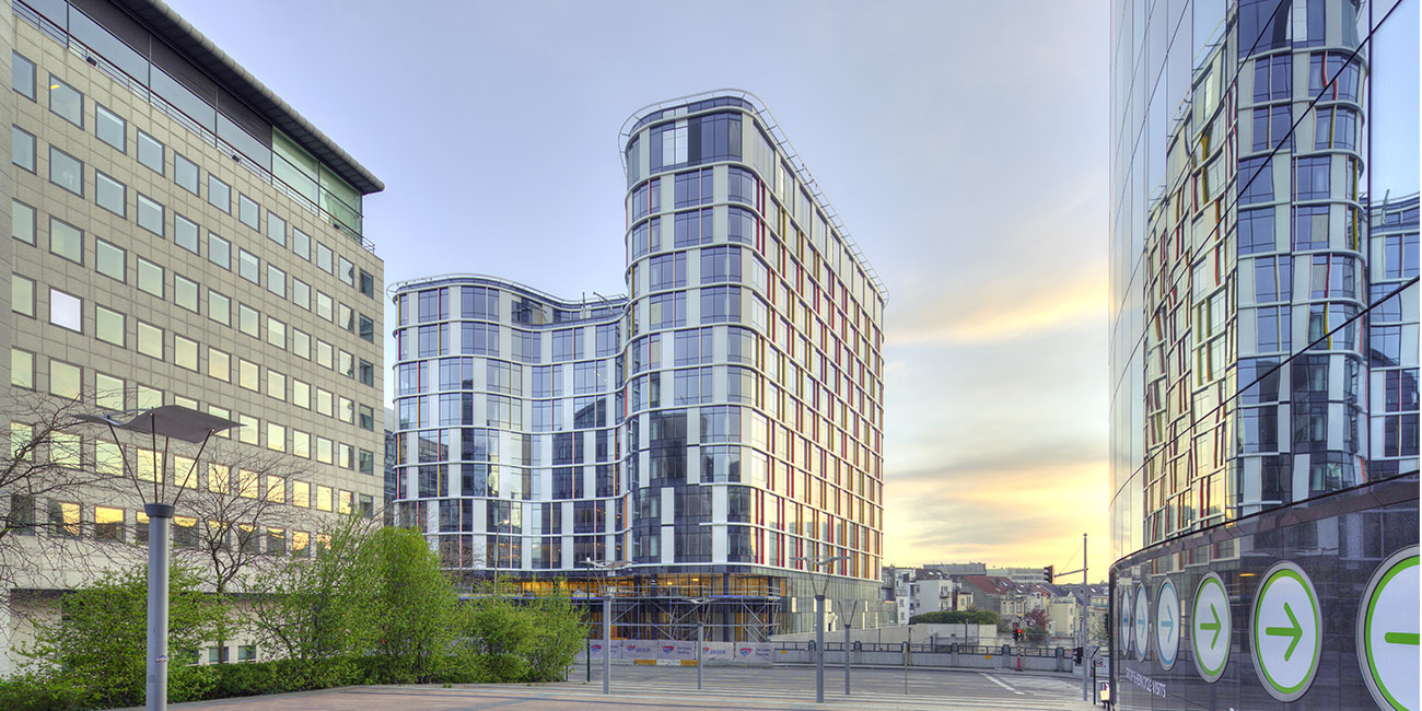 © Atenor group – Bâtiment Wilfried Martens Prix « Premium Media Partner Award »