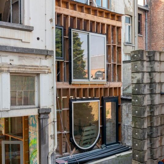 f 17 – Facade D-ProjetZ-Sept2020-CC Delphine Mathy-min Récupération des chassis - Architecture adaptative