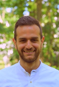 Mark Ghazal – Assistant de projets Mark Ghazal - Assistant de projets