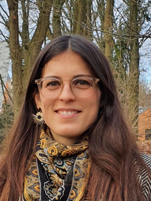 Aurélie – recadré Aurélie Deschuyteneer - Ingénieur de projets