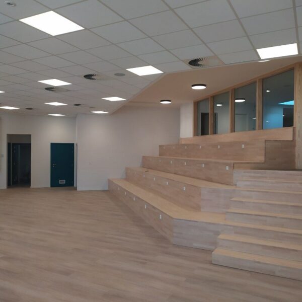 IMG_20230620_093100_800x800 Learning center rénové