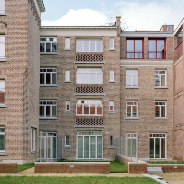 © Severin Malaud Rénovation profonde d'un ensemble de logements sociaux à Ixelles
